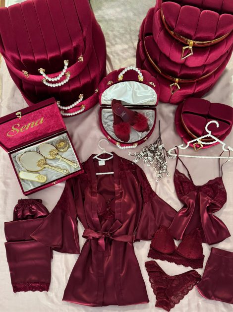 bordo-mega-bohca-seti-isme-ozel-61a55b.jpg